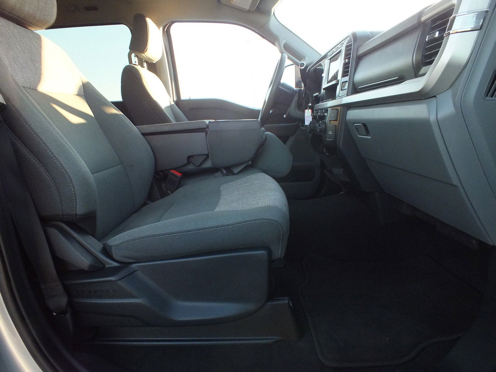 2024 Ford Super Duty F-250 SRW XLT 4WD *1-OWNER*