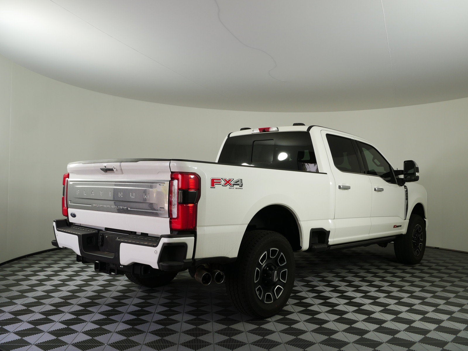 2024 Ford Super Duty F-250 SRW Platinum 4WD *1-OWNER*