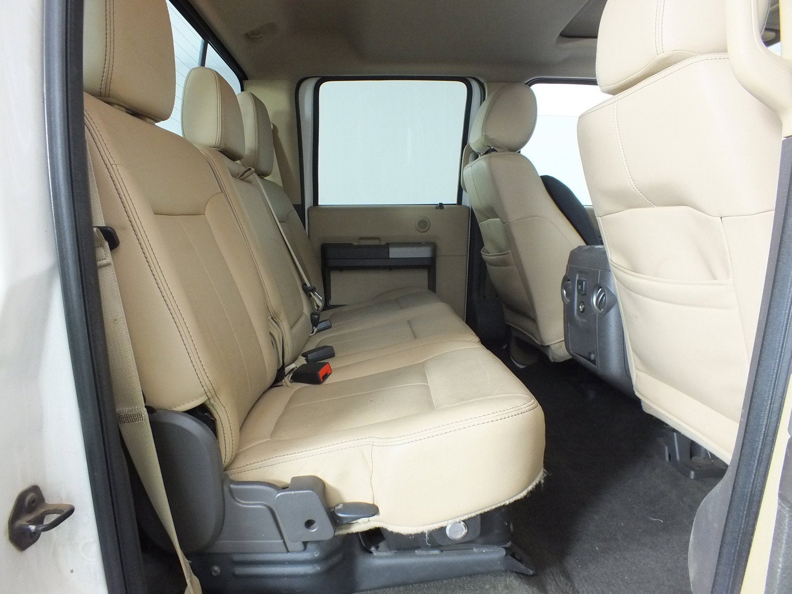 2015 Ford Super Duty F-350 SRW Lariat 4WD *CLEAN CARFAX! RUNS STRONG!*