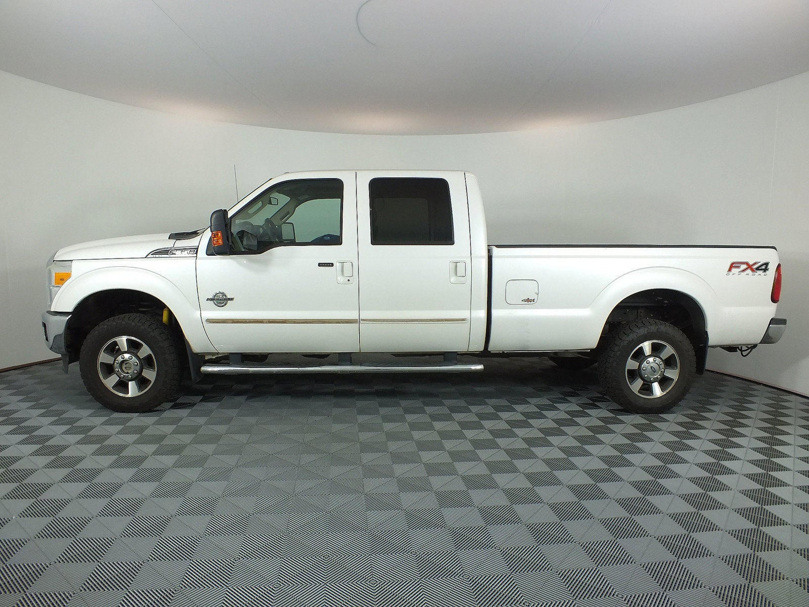 2015 Ford Super Duty F-350 SRW Lariat 4WD *CLEAN CARFAX! RUNS STRONG!*
