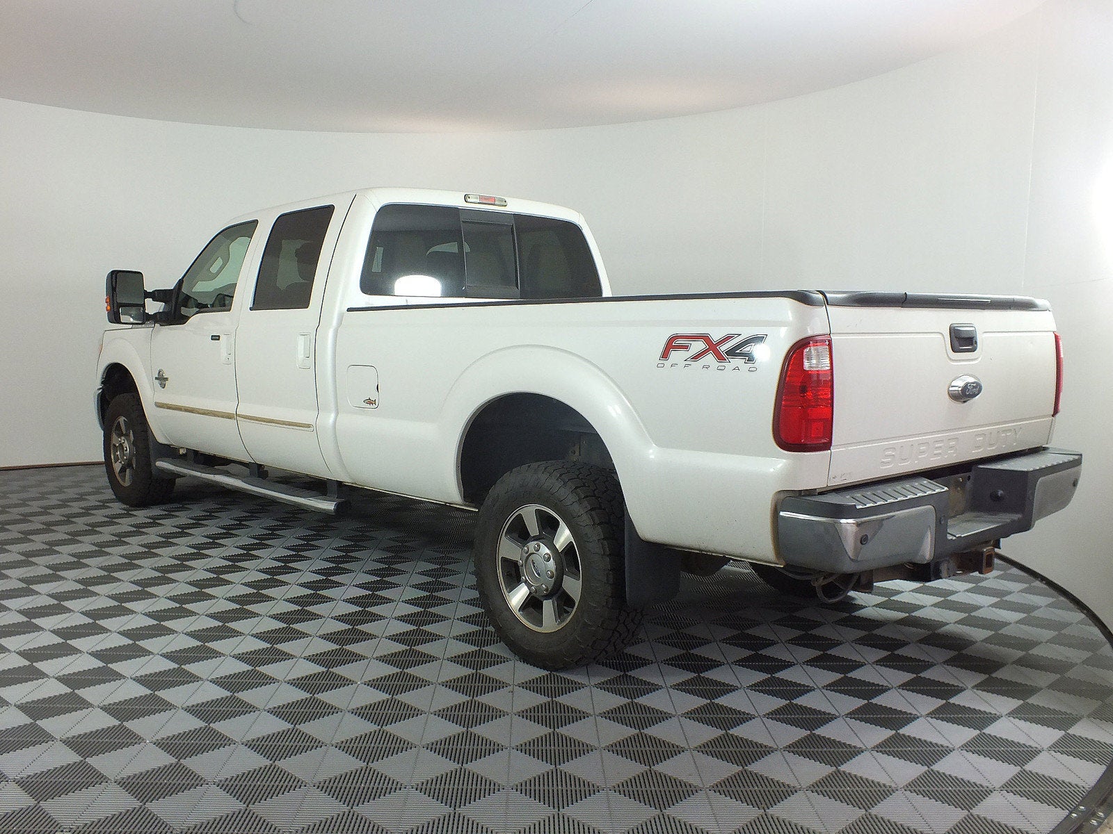 2015 Ford Super Duty F-350 SRW Lariat 4WD *CLEAN CARFAX! RUNS STRONG!*