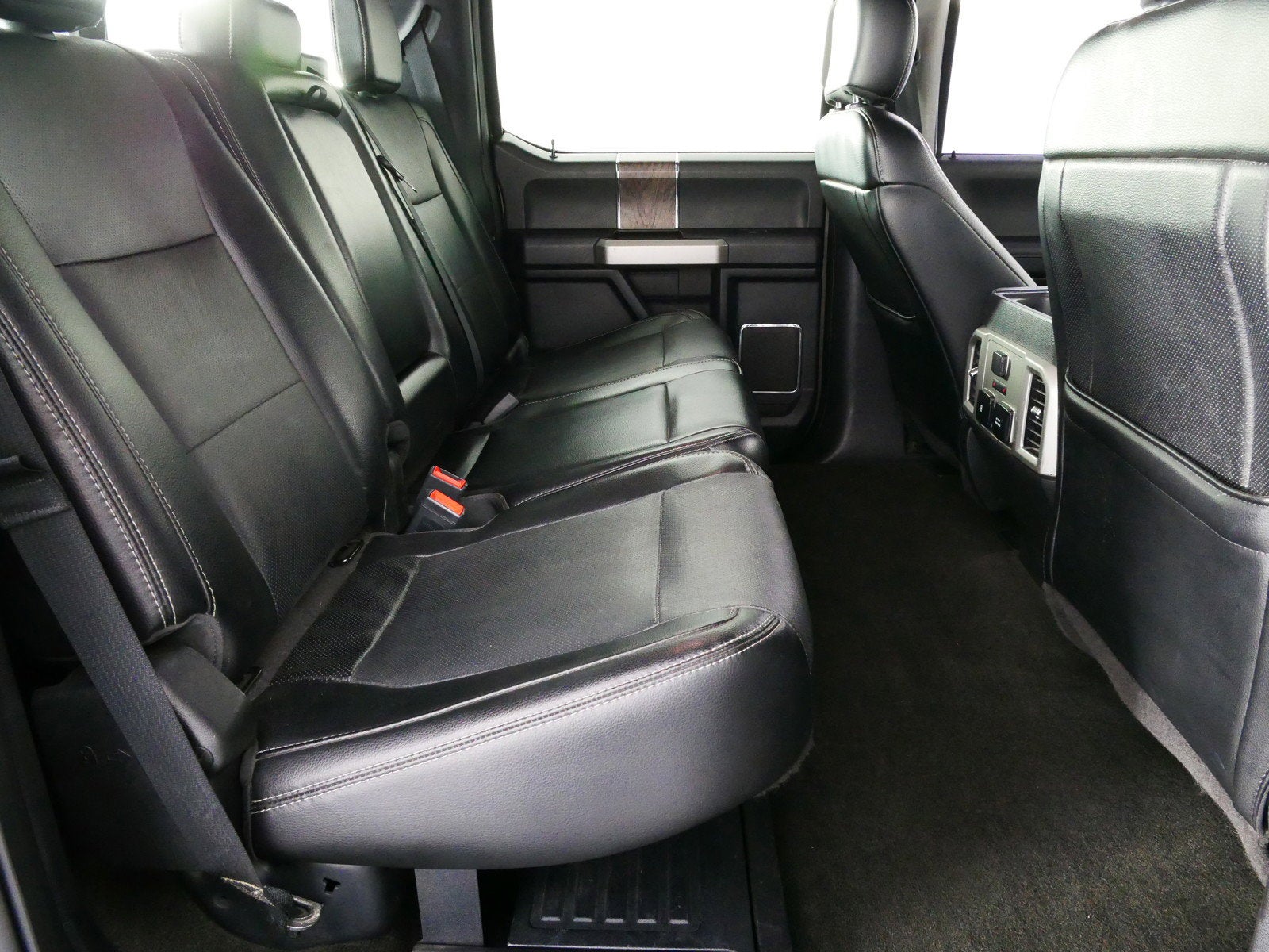2018 Ford Super Duty F-350 SRW LARIAT 4WD *WELL MAINTAINED*