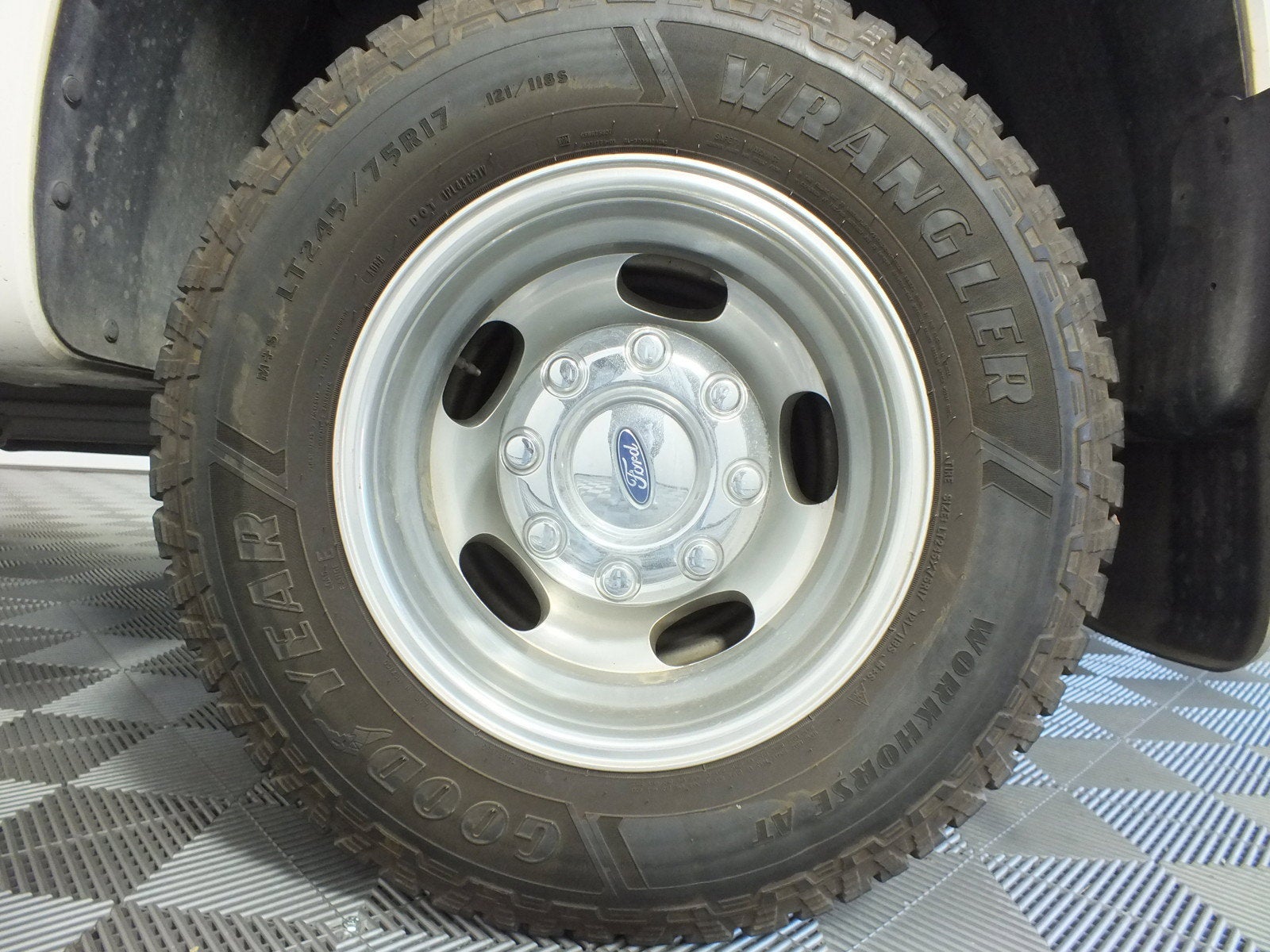 2014 Ford Super Duty F-350 DRW Lariat 4WD *1-OWNER!*