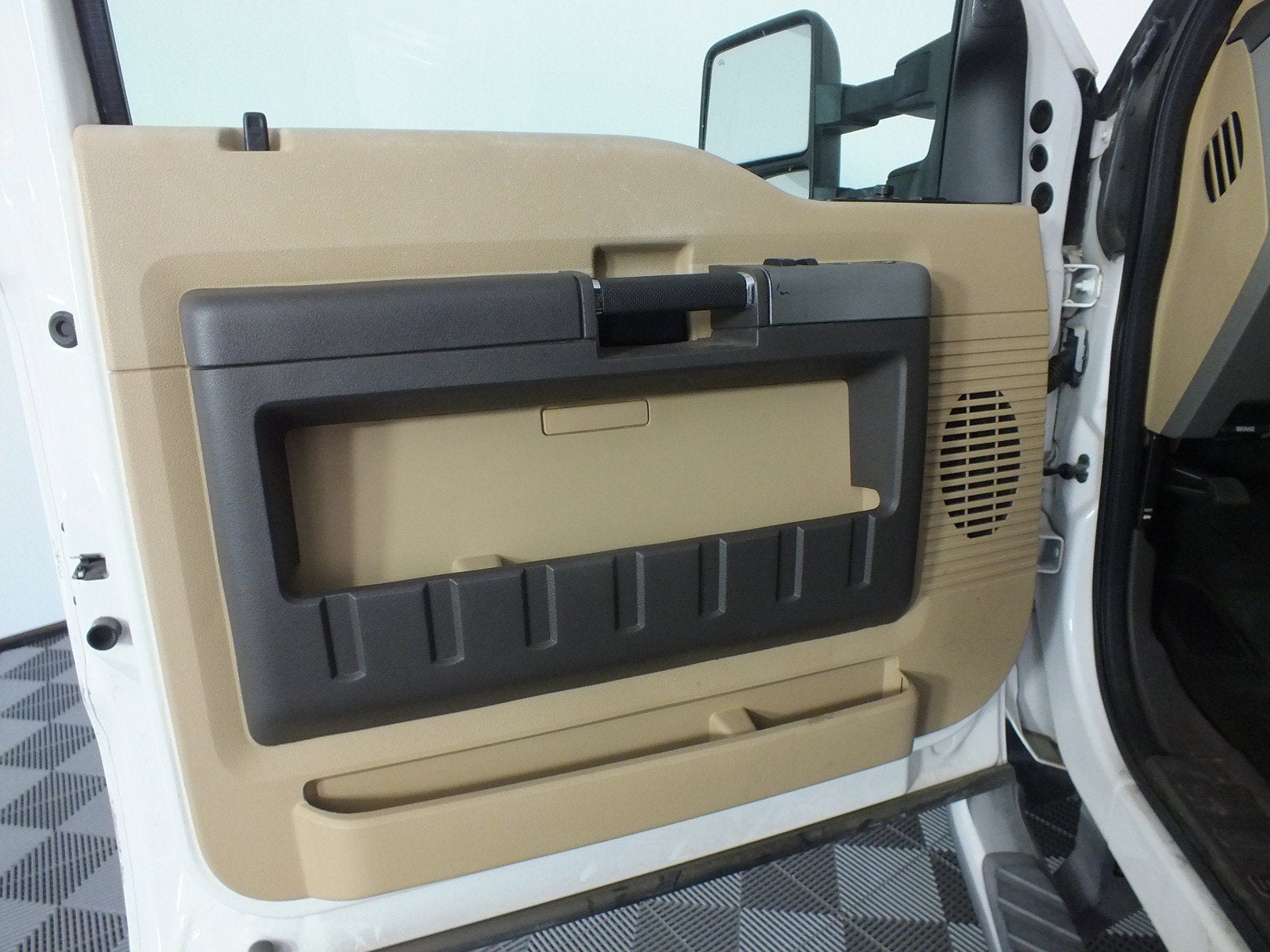 2014 Ford Super Duty F-350 DRW Lariat 4WD *1-OWNER!*