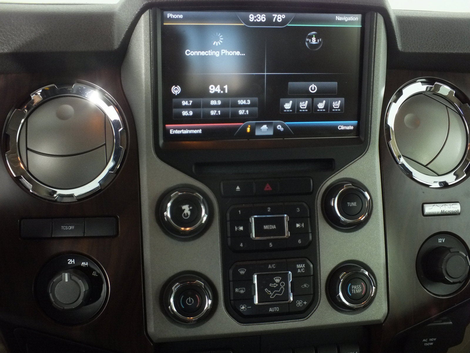2014 Ford Super Duty F-350 DRW Lariat 4WD *1-OWNER!*