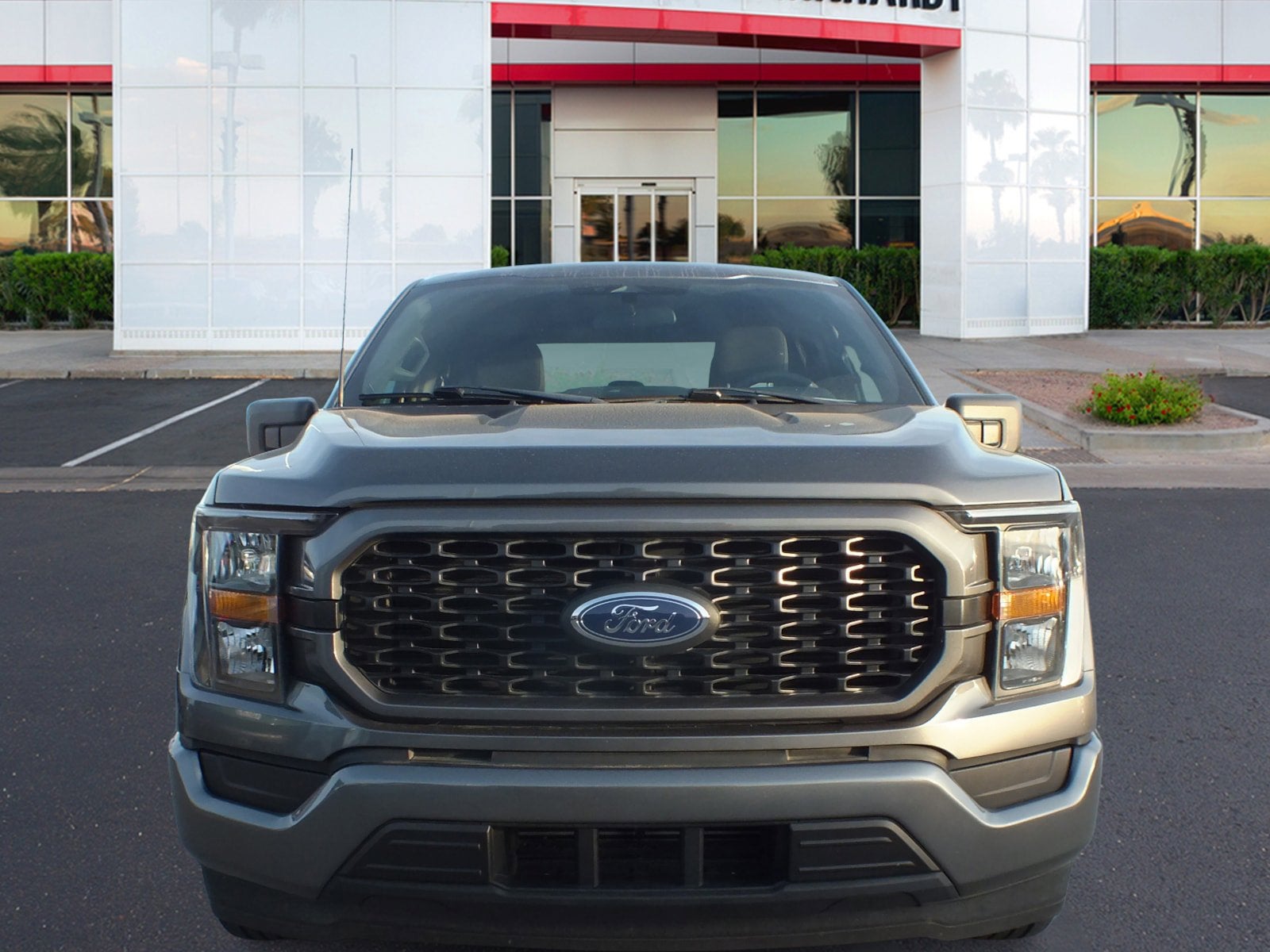 2023 Ford F-150 XL *ONLY 21K MILES!*