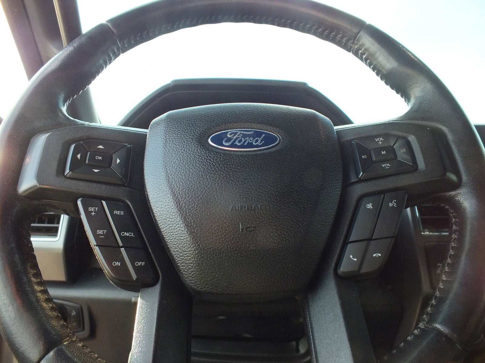 2018 Ford F-150 XLT 4WD *WELL MAINTAINED!*