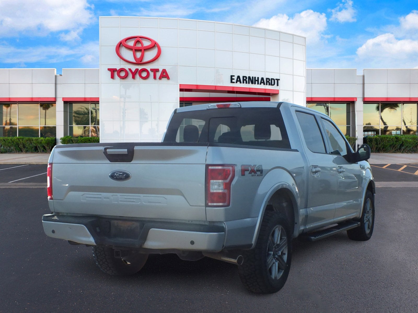 2018 Ford F-150 XLT 4WD *WELL MAINTAINED!*