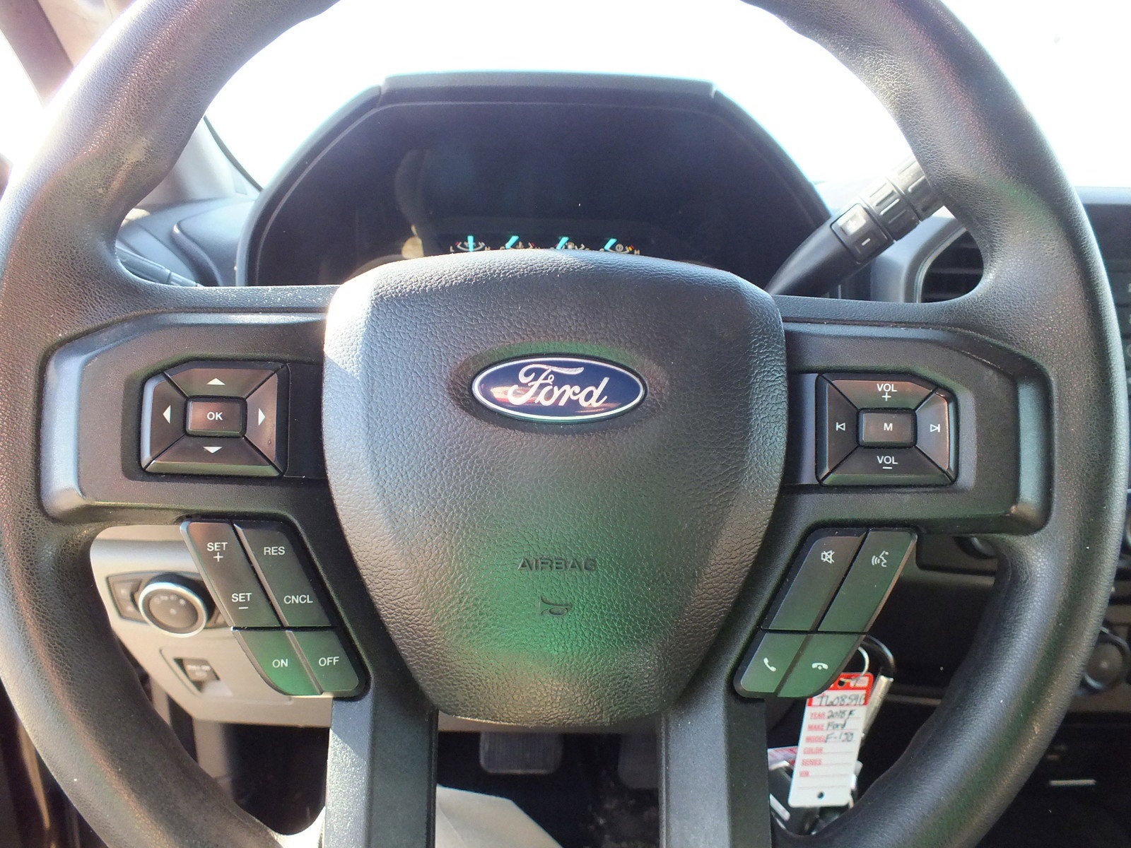 2018 Ford F-150 XLT 4WD *CLEAN CARFAX!*