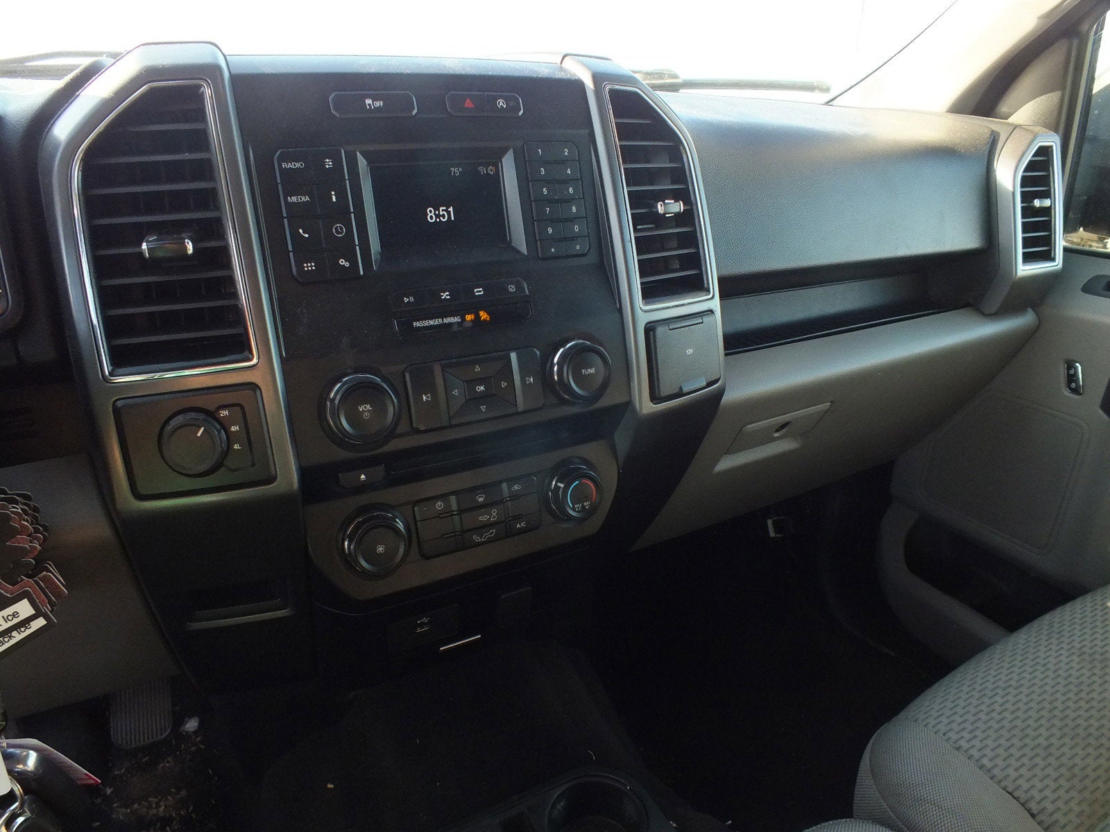 2018 Ford F-150 XLT 4WD *CLEAN CARFAX!*