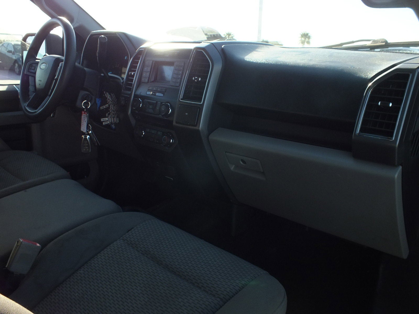 2018 Ford F-150 XLT 4WD *CLEAN CARFAX!*