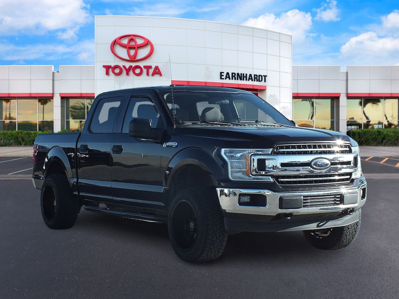 2018 Ford F-150 XLT 4WD *CLEAN CARFAX!*