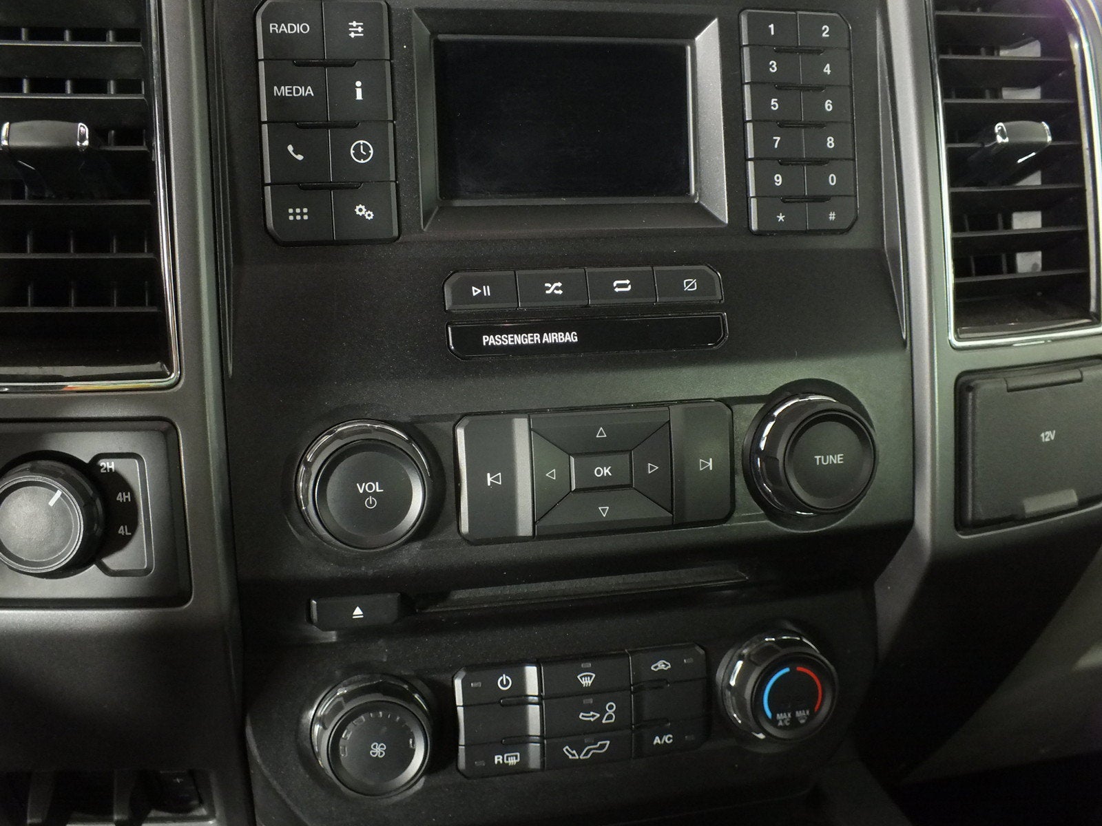 2018 Ford F-150 XLT 4WD *WELL MAINTAINED!*