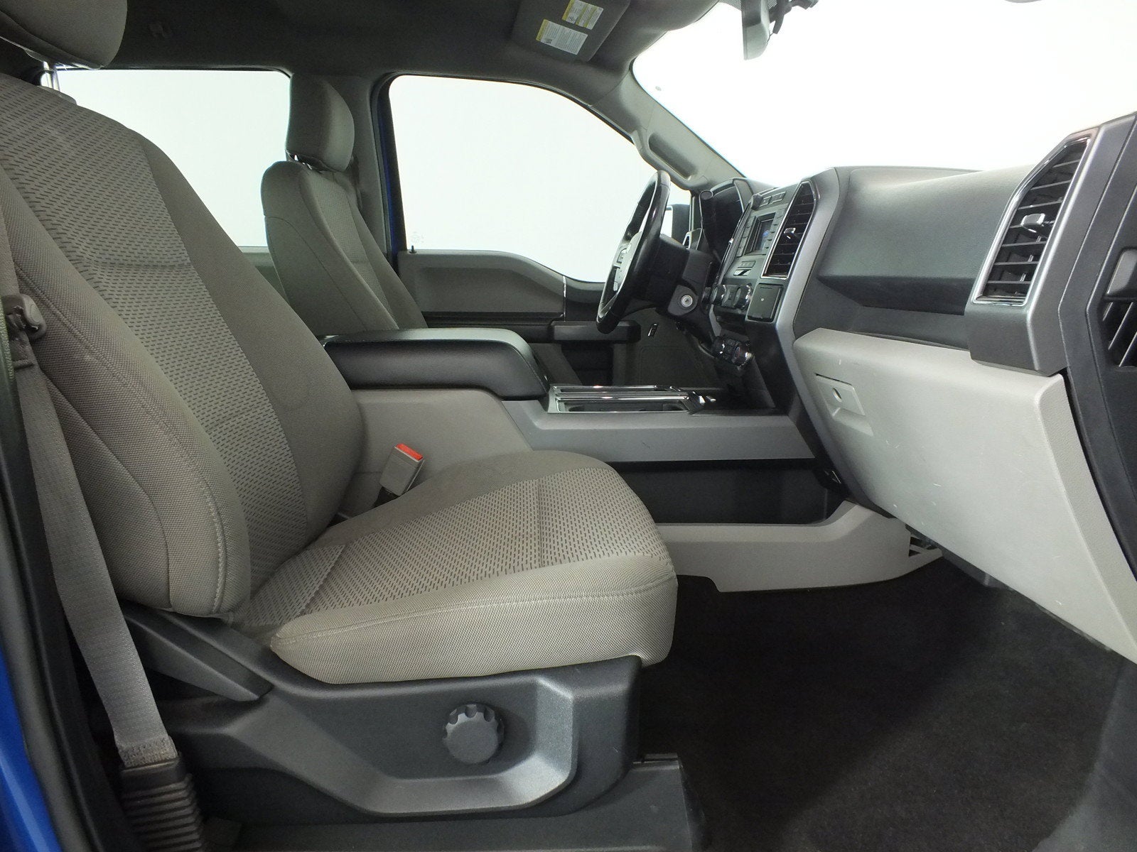 2018 Ford F-150 XLT 4WD *WELL MAINTAINED!*
