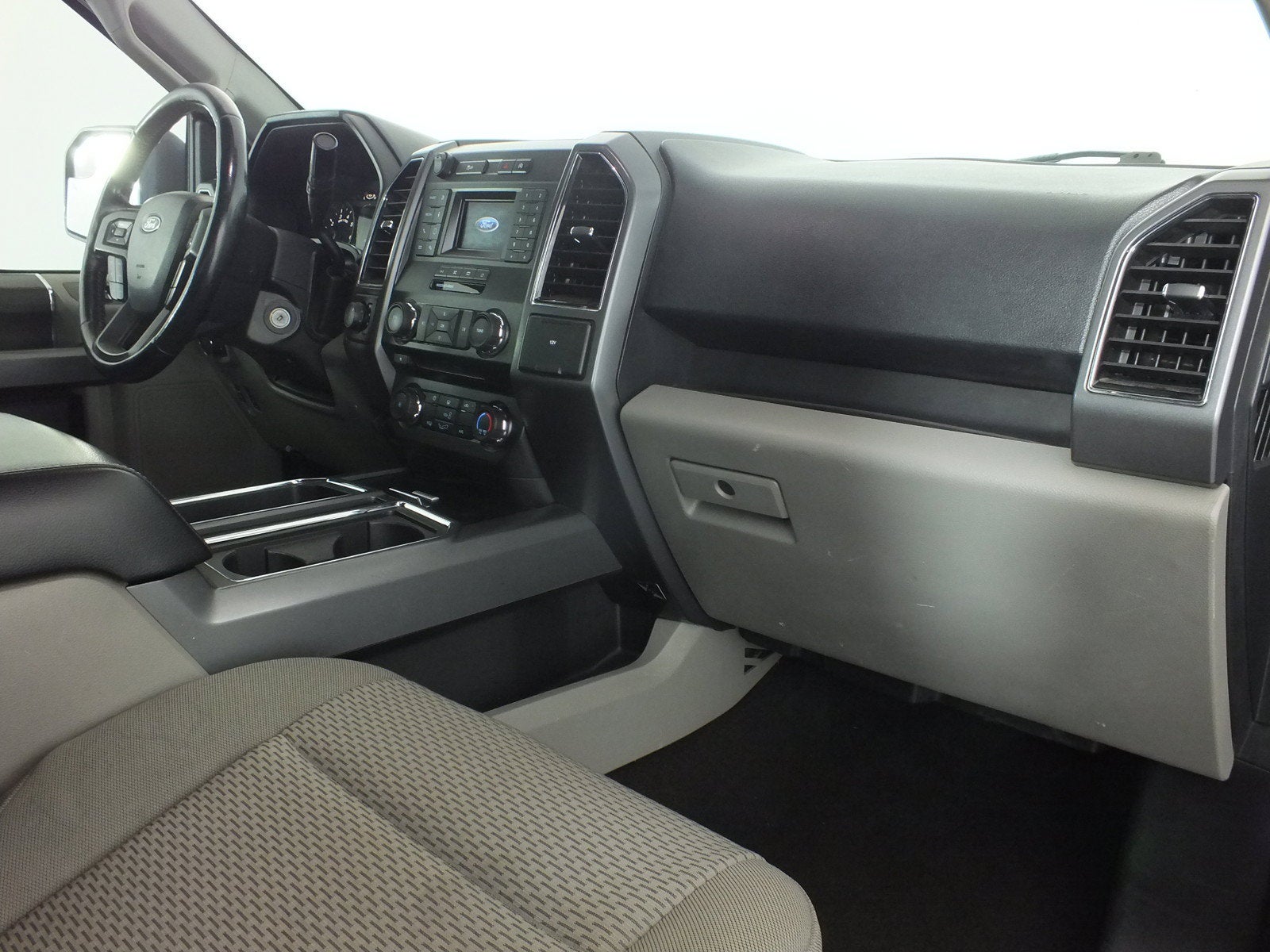 2018 Ford F-150 XLT 4WD *WELL MAINTAINED!*