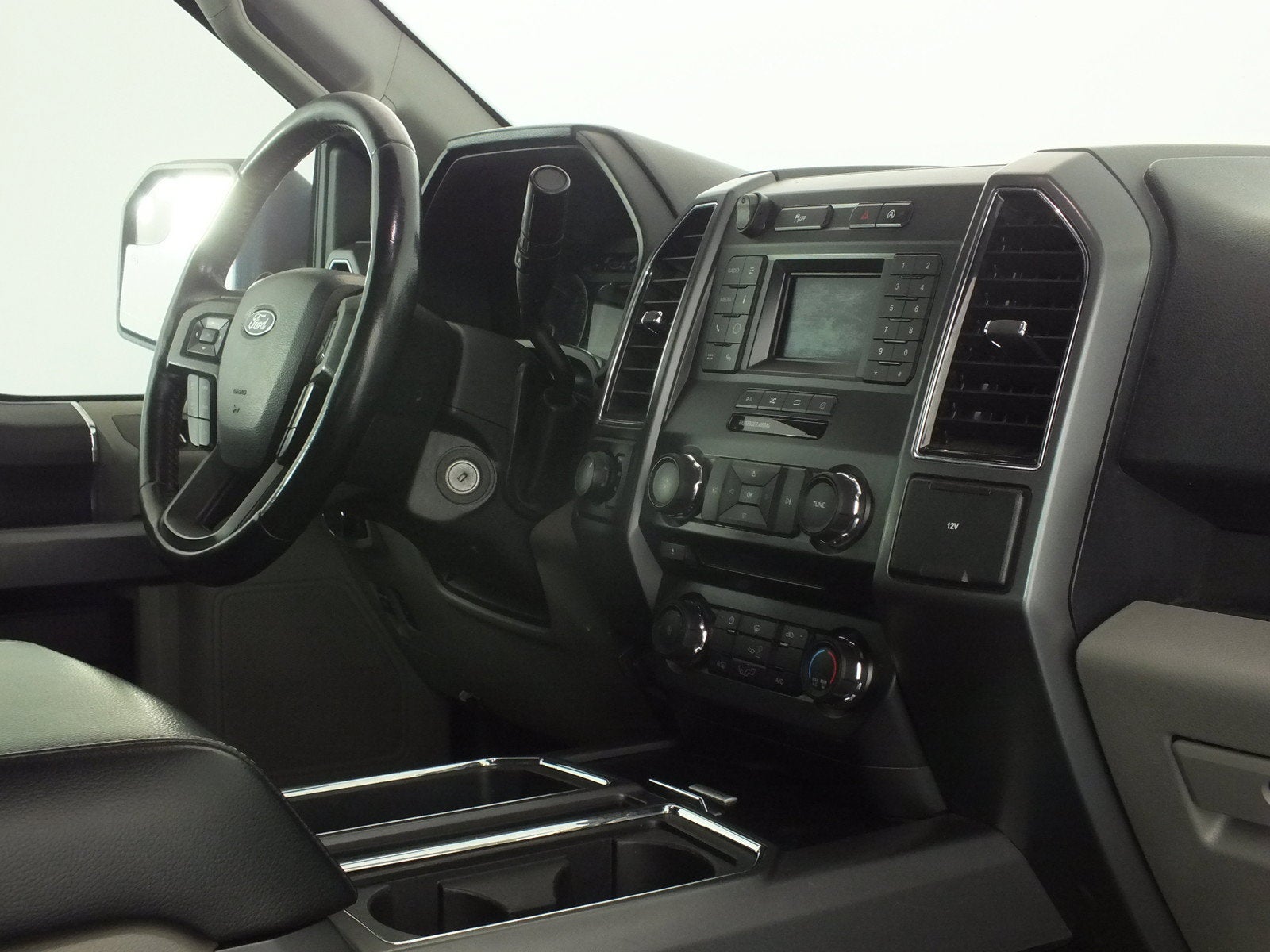 2018 Ford F-150 XLT 4WD *WELL MAINTAINED!*