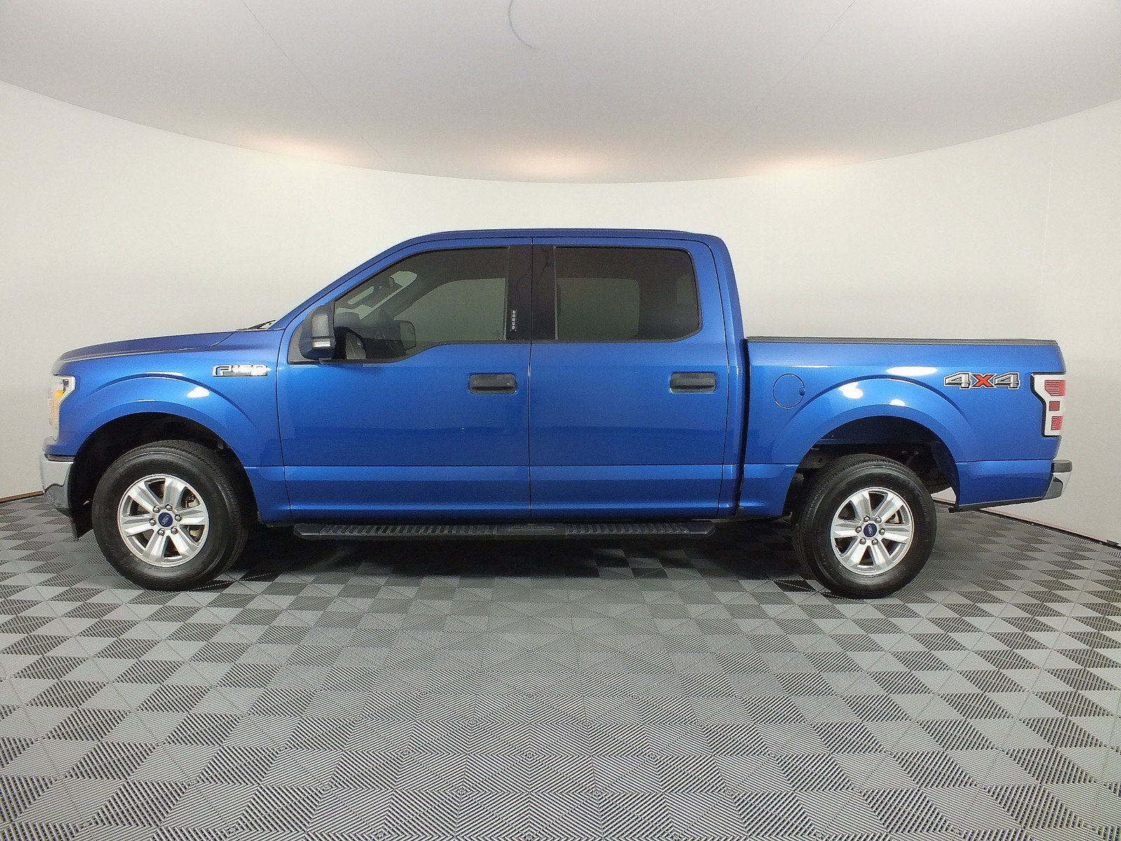 2018 Ford F-150 XLT 4WD *WELL MAINTAINED!*