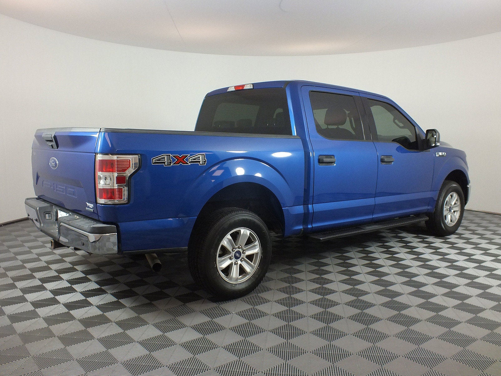 2018 Ford F-150 XLT 4WD *WELL MAINTAINED!*