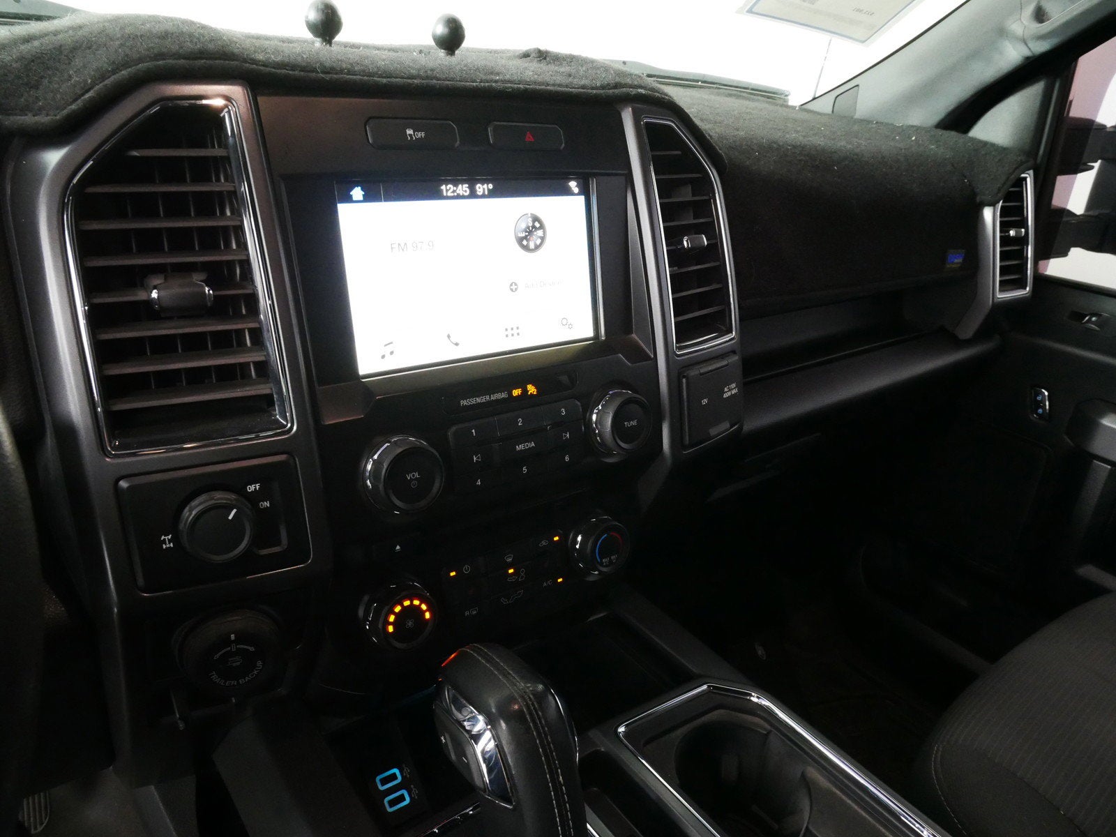 2017 Ford F-150 Lariat 2WD *CLEAN CARFAX!*