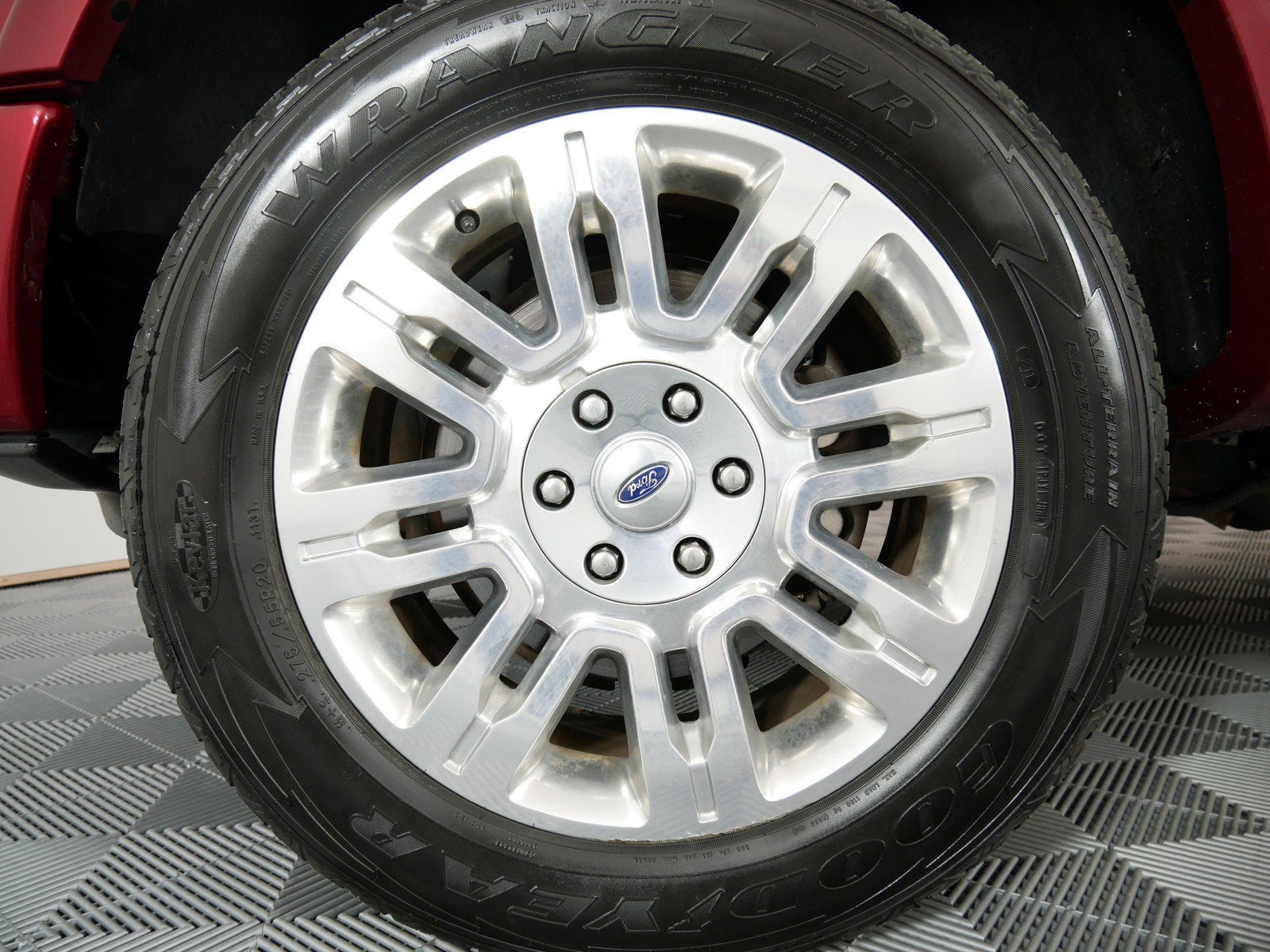 2014 Ford F-150 Platinum 4WD *RELIABLE DAILY DRIVER!*