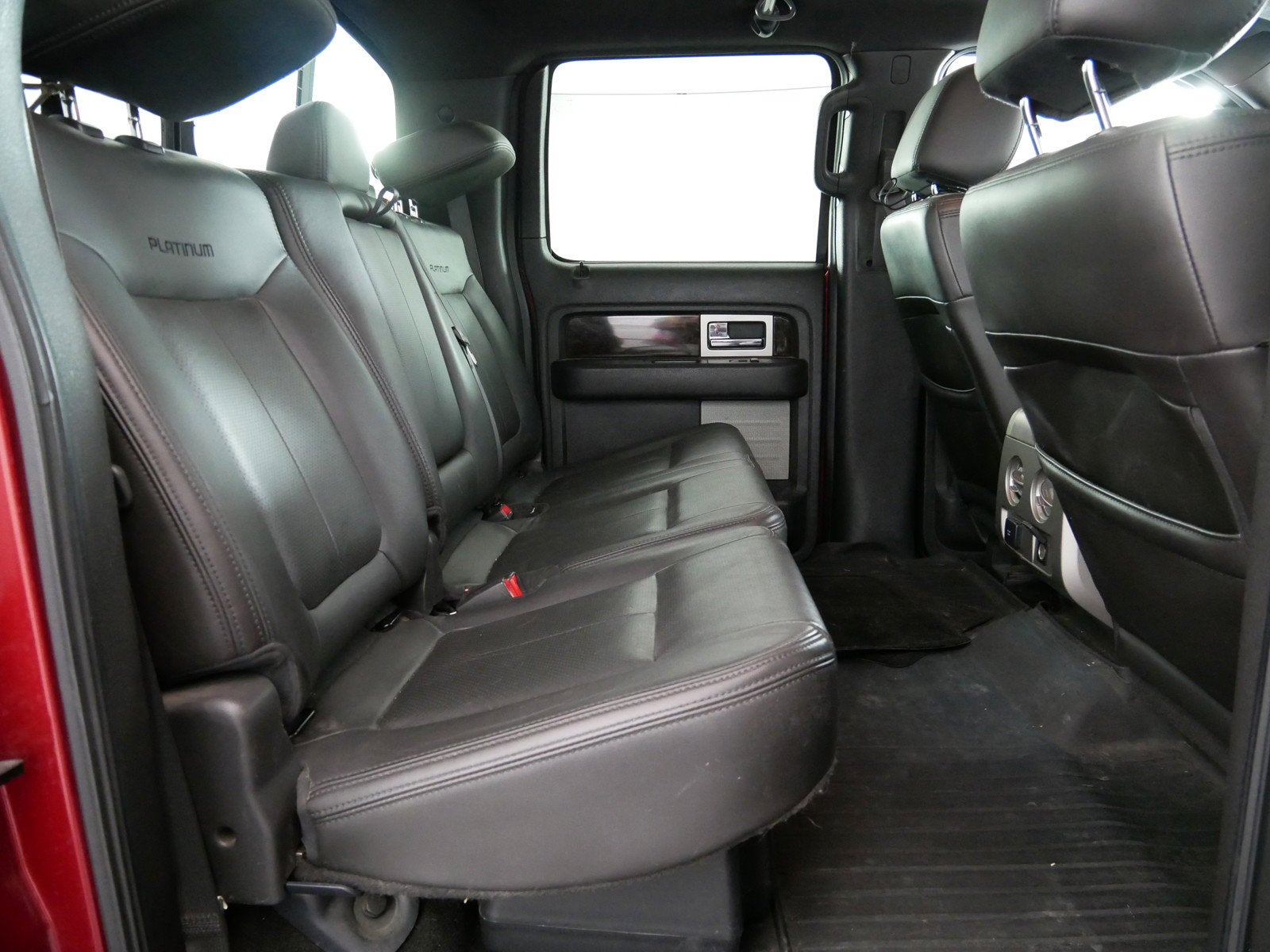 2014 Ford F-150 Platinum 4WD *RELIABLE DAILY DRIVER!*