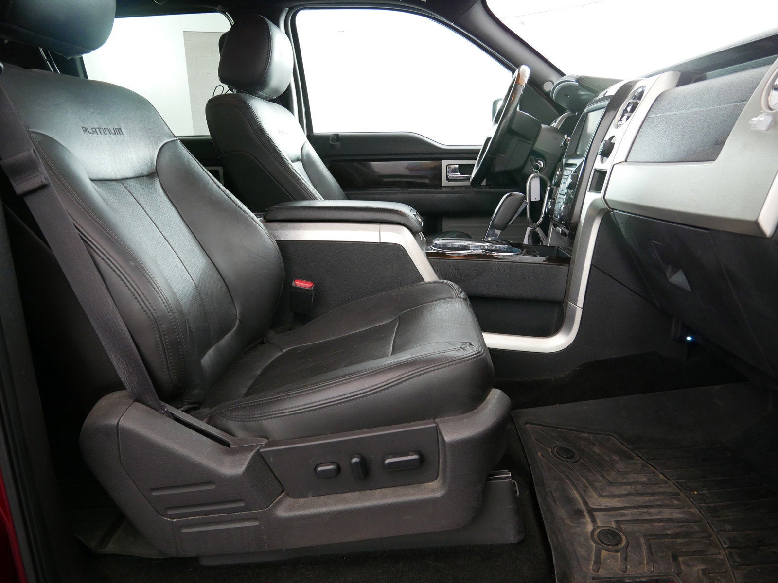 2014 Ford F-150 Platinum 4WD *RELIABLE DAILY DRIVER!*