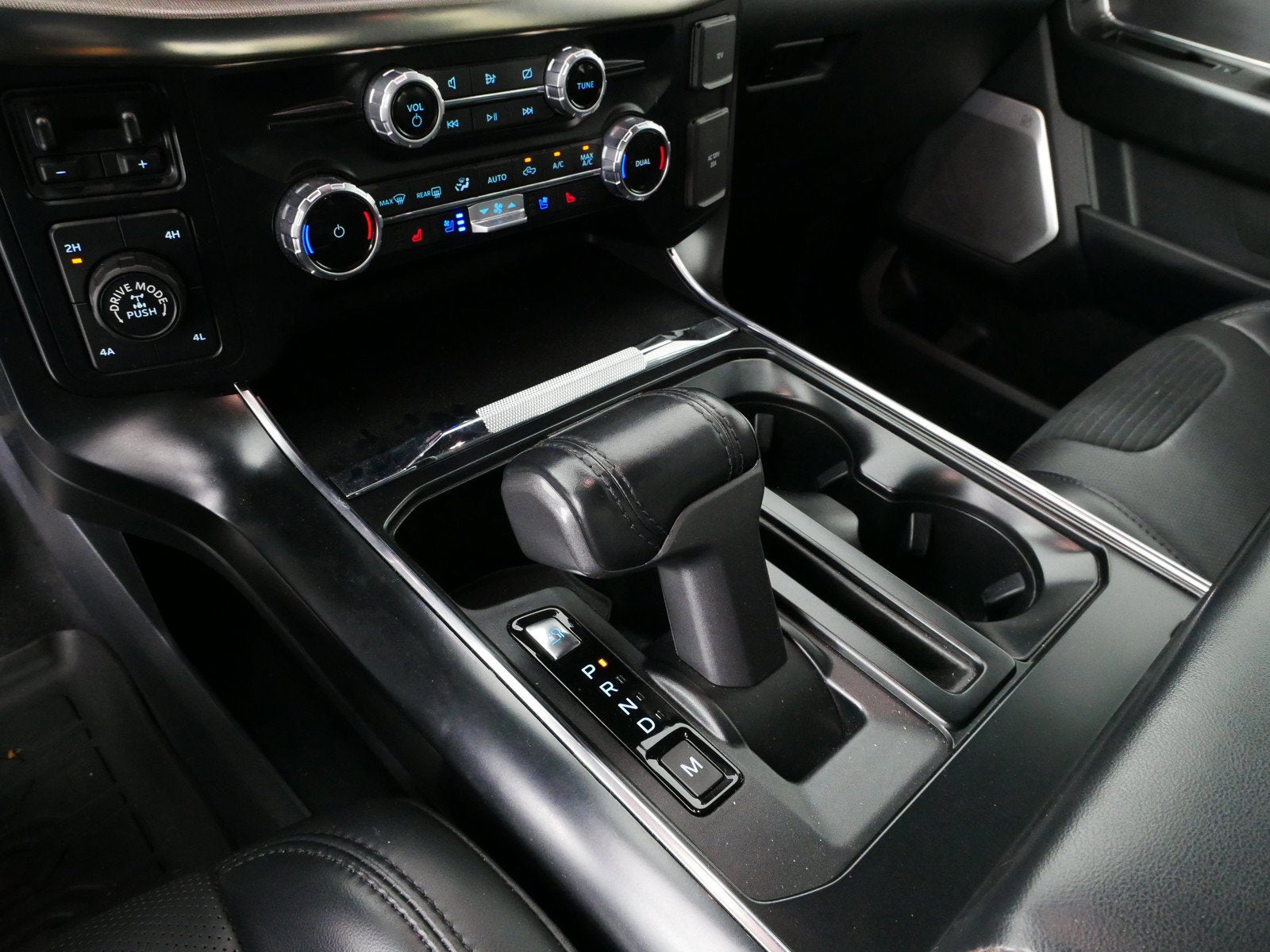 2023 Ford F-150 Raptor 4WD *CLEAN CARFAX! LOOKS GREAT!*