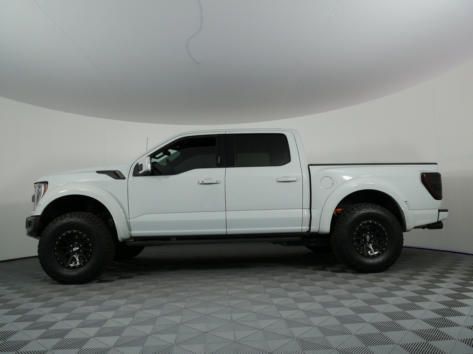 2023 Ford F-150 Raptor 4WD *CLEAN CARFAX! LOOKS GREAT!*