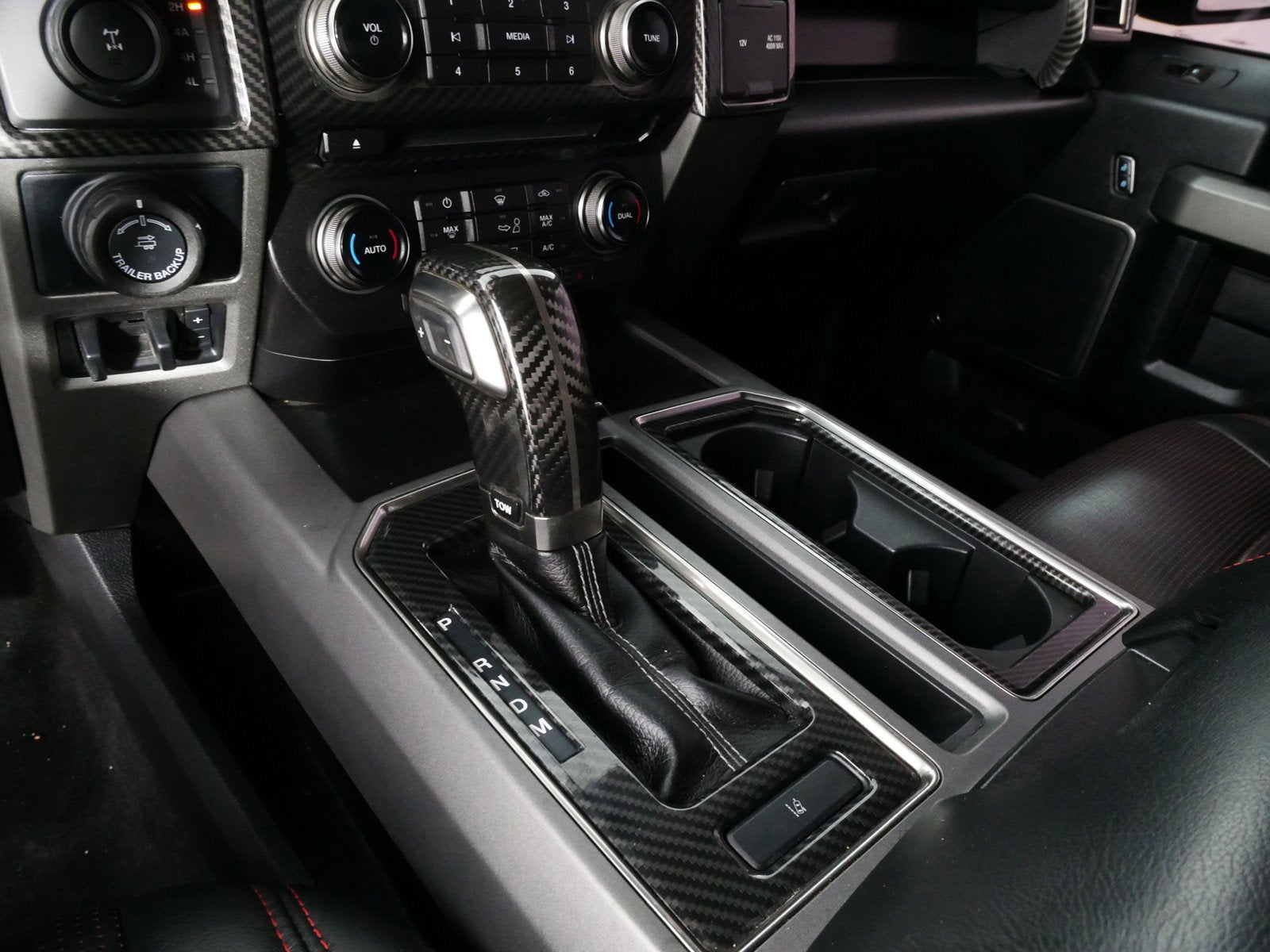 2017 Ford F-150 Raptor 4WD *LOOKS GREAT!*