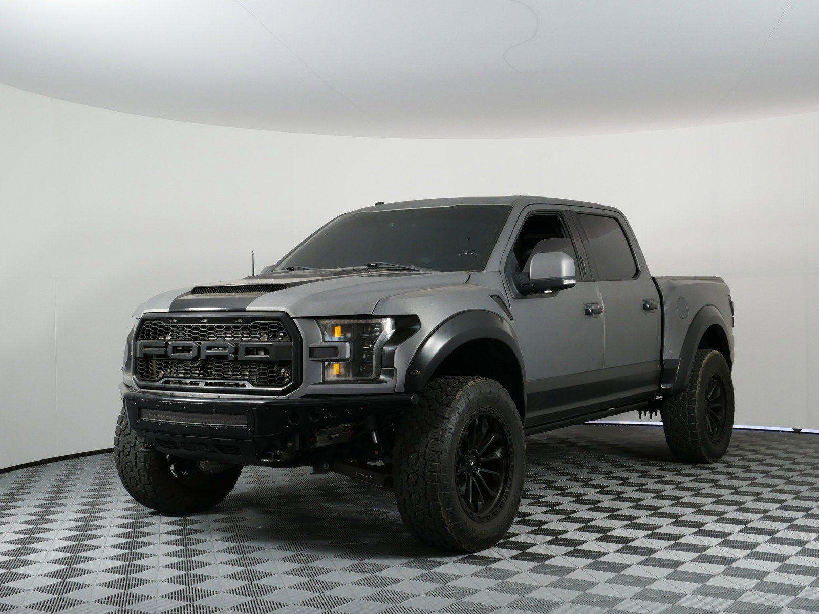 2017 Ford F-150 Raptor 4WD *LOOKS GREAT!*
