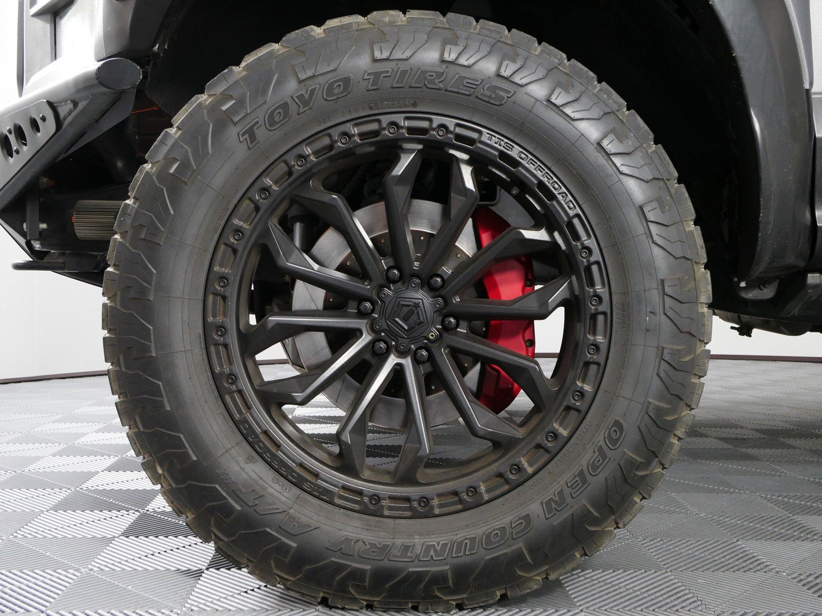 2017 Ford F-150 Raptor 4WD *LOOKS GREAT!*