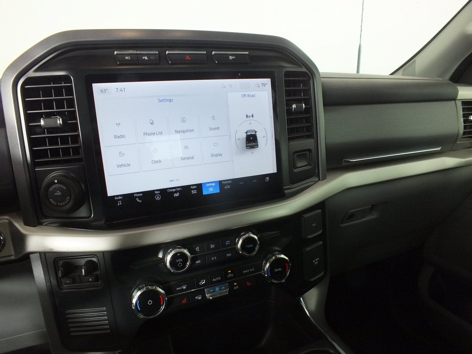 2023 Ford F-150 Lightning XLT 4WD *1-OWNER*