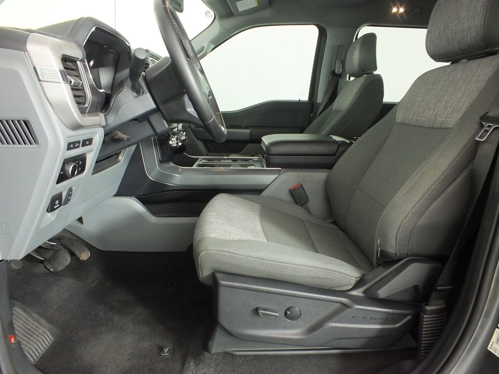 2023 Ford F-150 Lightning XLT 4WD *1-OWNER*