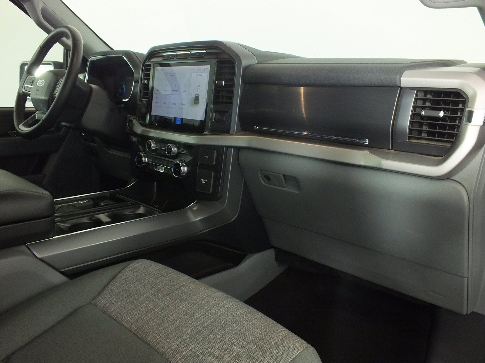 2023 Ford F-150 Lightning XLT 4WD *1-OWNER*