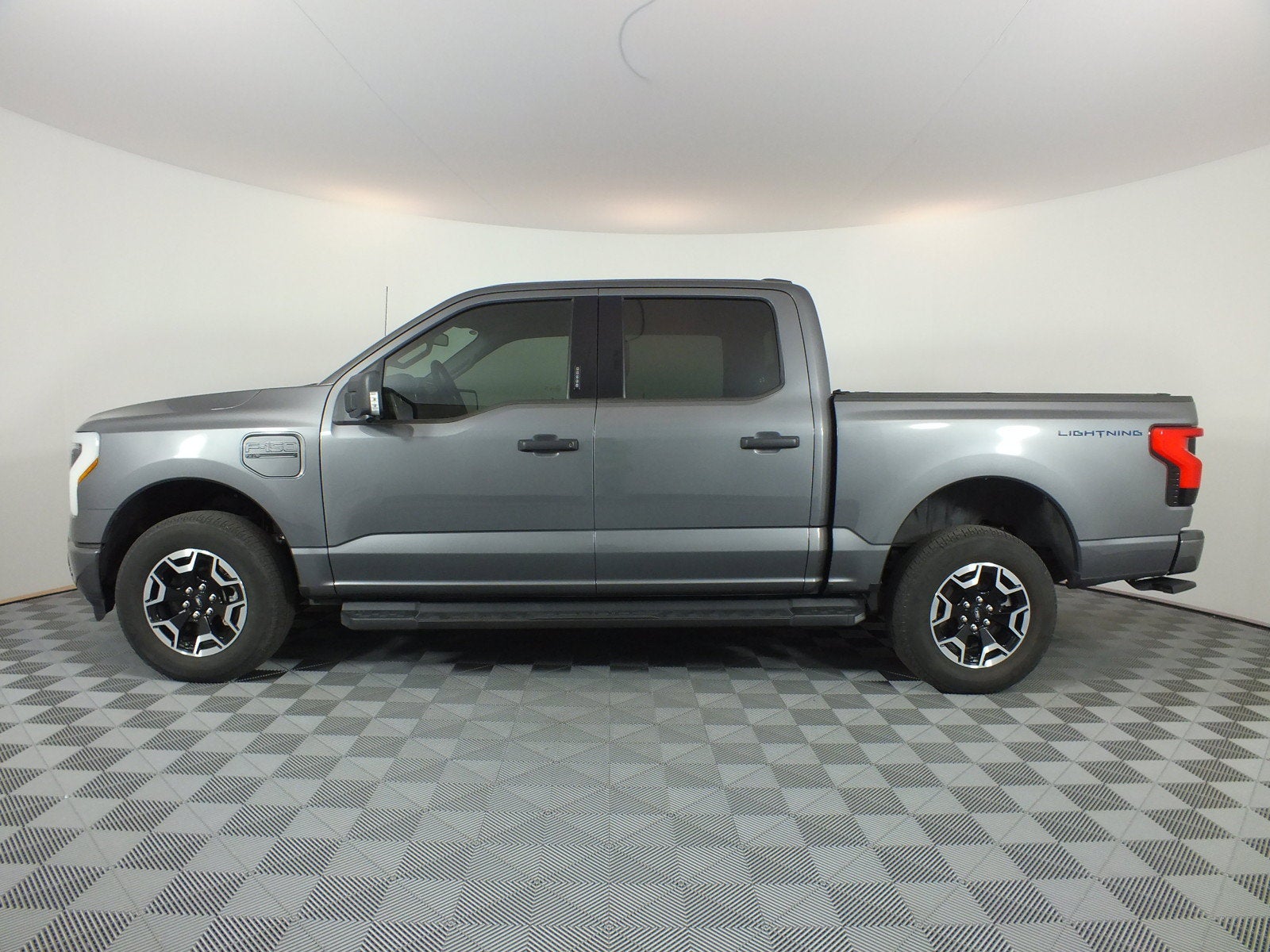 2023 Ford F-150 Lightning XLT 4WD *1-OWNER*