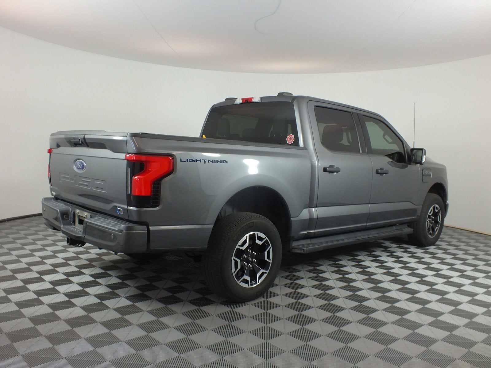 2023 Ford F-150 Lightning XLT 4WD *1-OWNER*