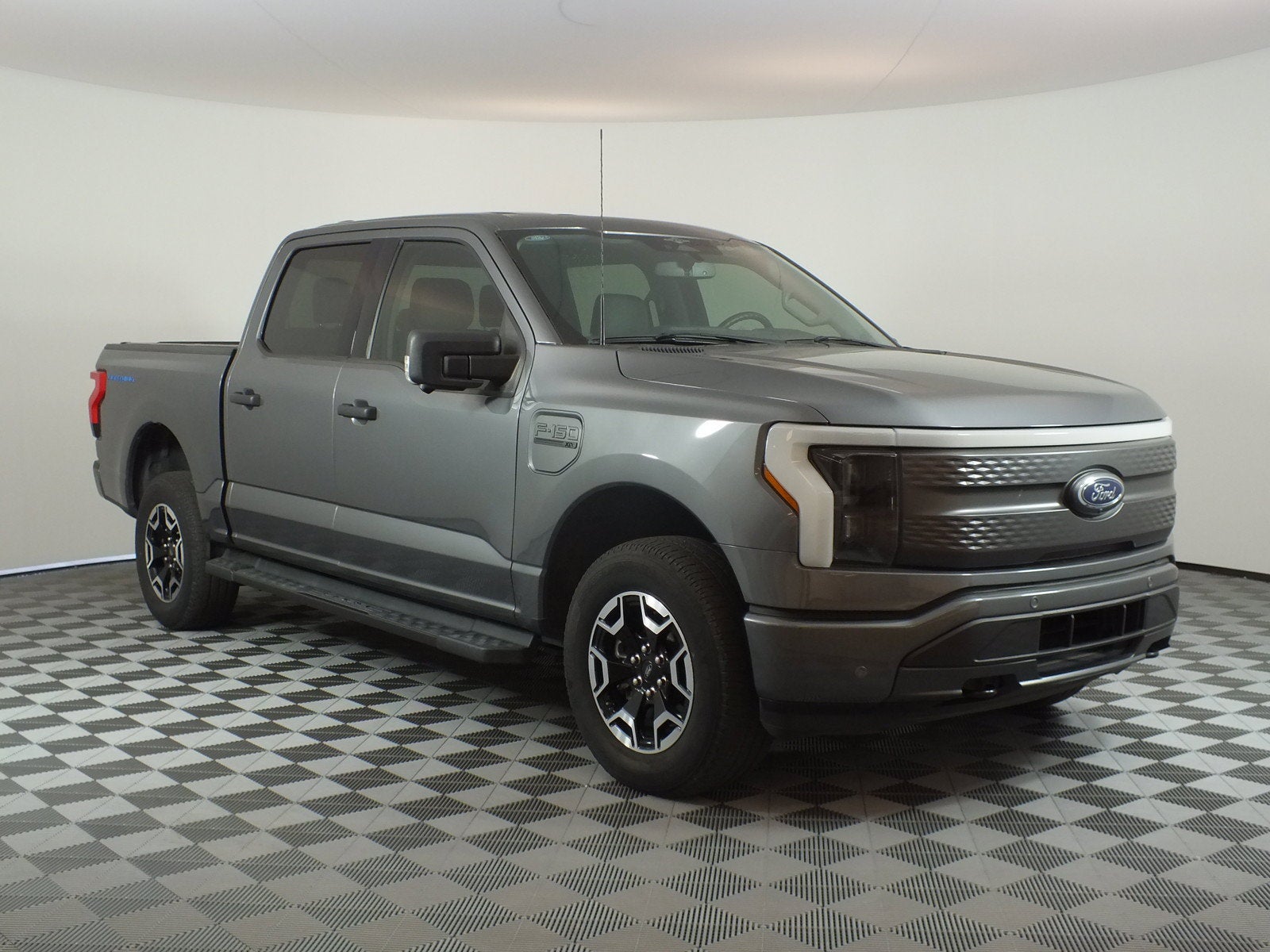 2023 Ford F-150 Lightning XLT 4WD *1-OWNER*