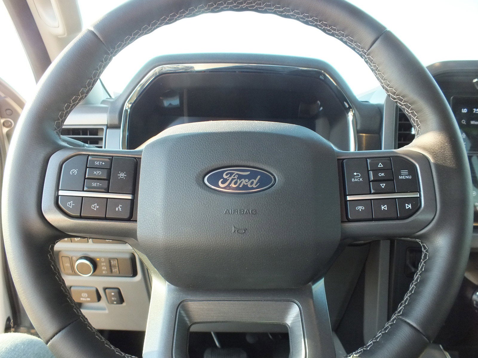 2024 Ford F-150 Lightning XLT 4WD ELECTRIC *1-OWNER! UNDER 10K MILES*