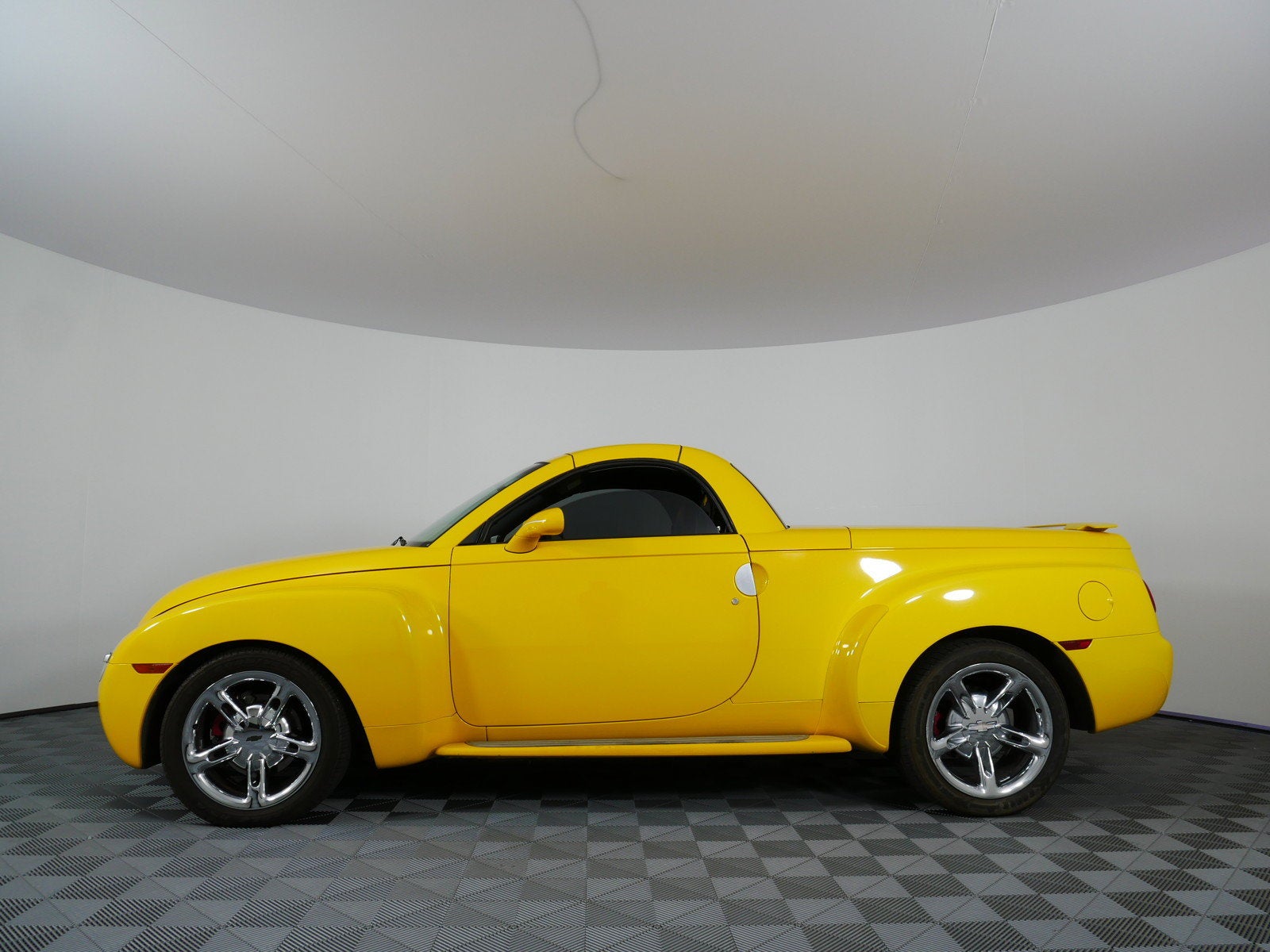 2004 Chevrolet SSR LS *CLEAN CARFAX!*