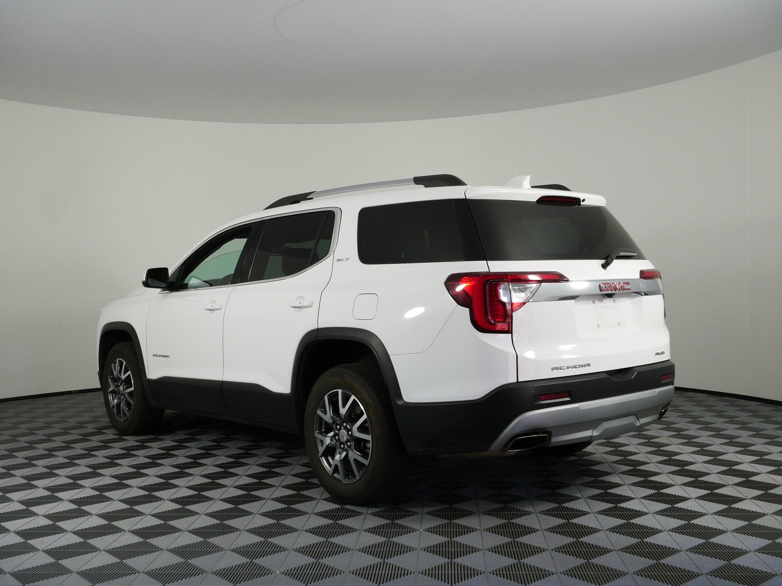 2023 GMC Acadia SLT AWD *WELL MAINTAINED!*