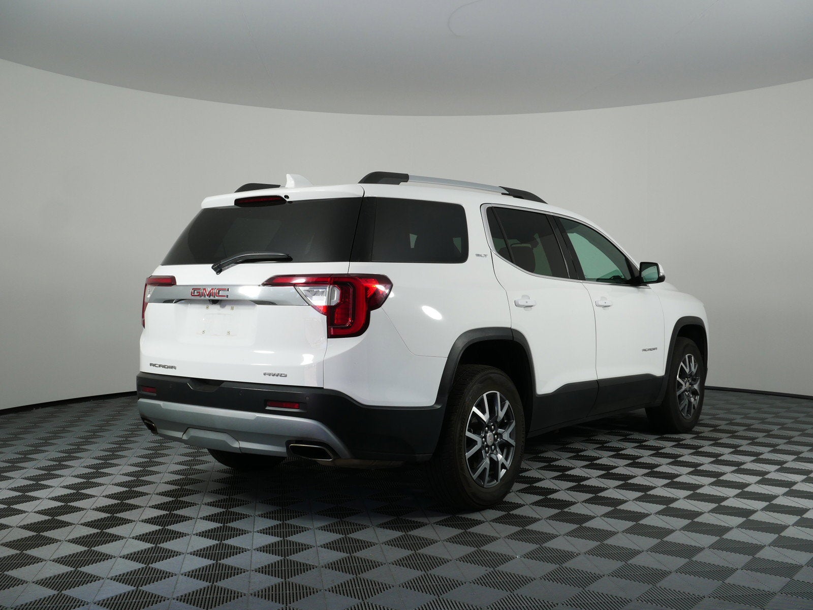 2023 GMC Acadia SLT AWD *WELL MAINTAINED!*