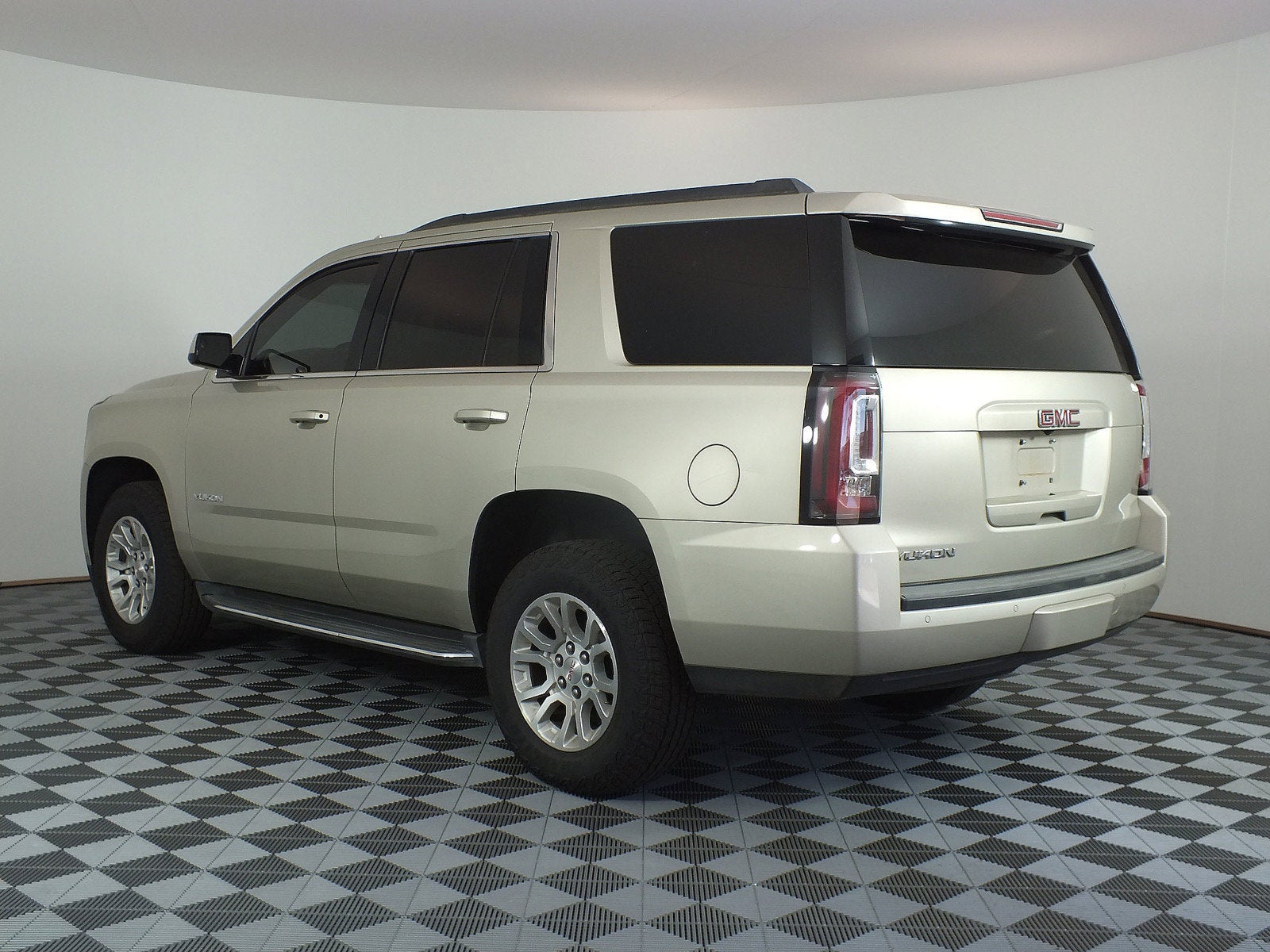 2015 GMC Yukon SLE 4WD *LOW MILES!*