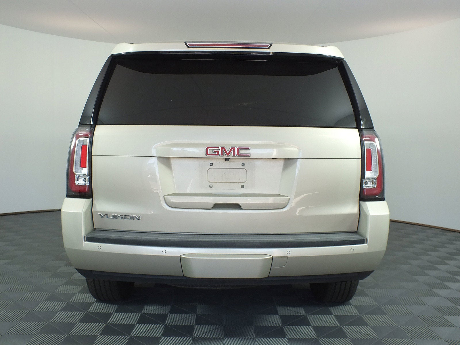2015 GMC Yukon SLE 4WD *LOW MILES!*