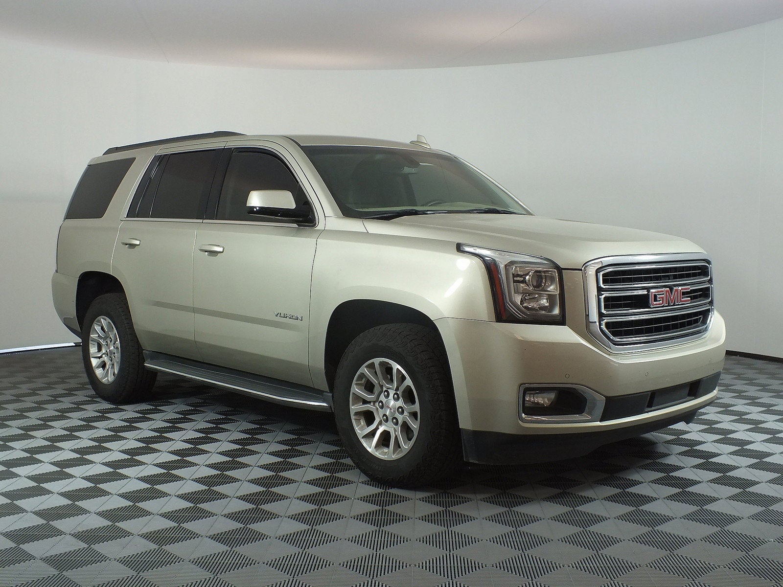 2015 GMC Yukon SLE 4WD *LOW MILES!*