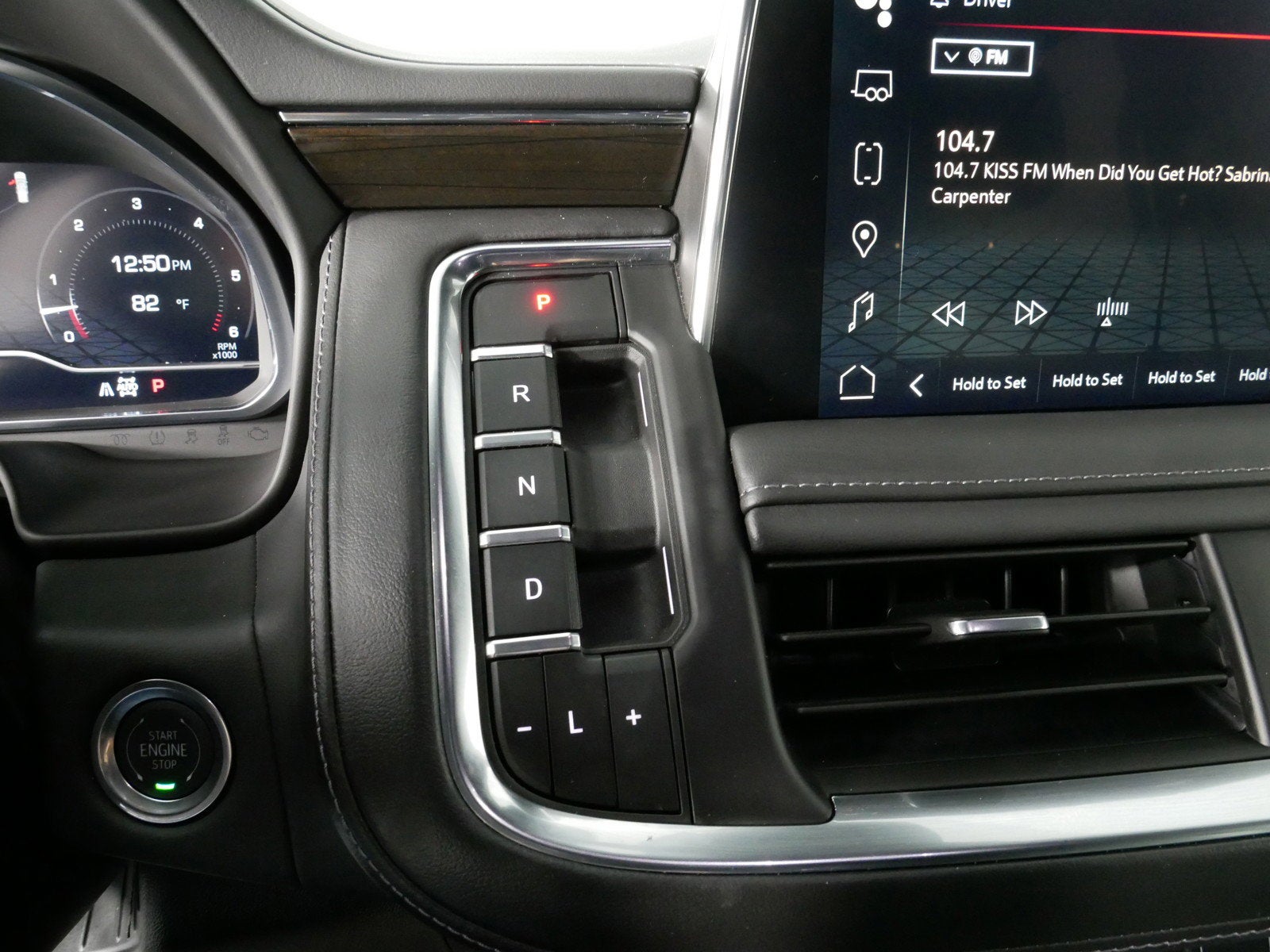 2024 GMC Yukon SLE 4X4 *CLEAN CARFAX, 1 OWNER!*