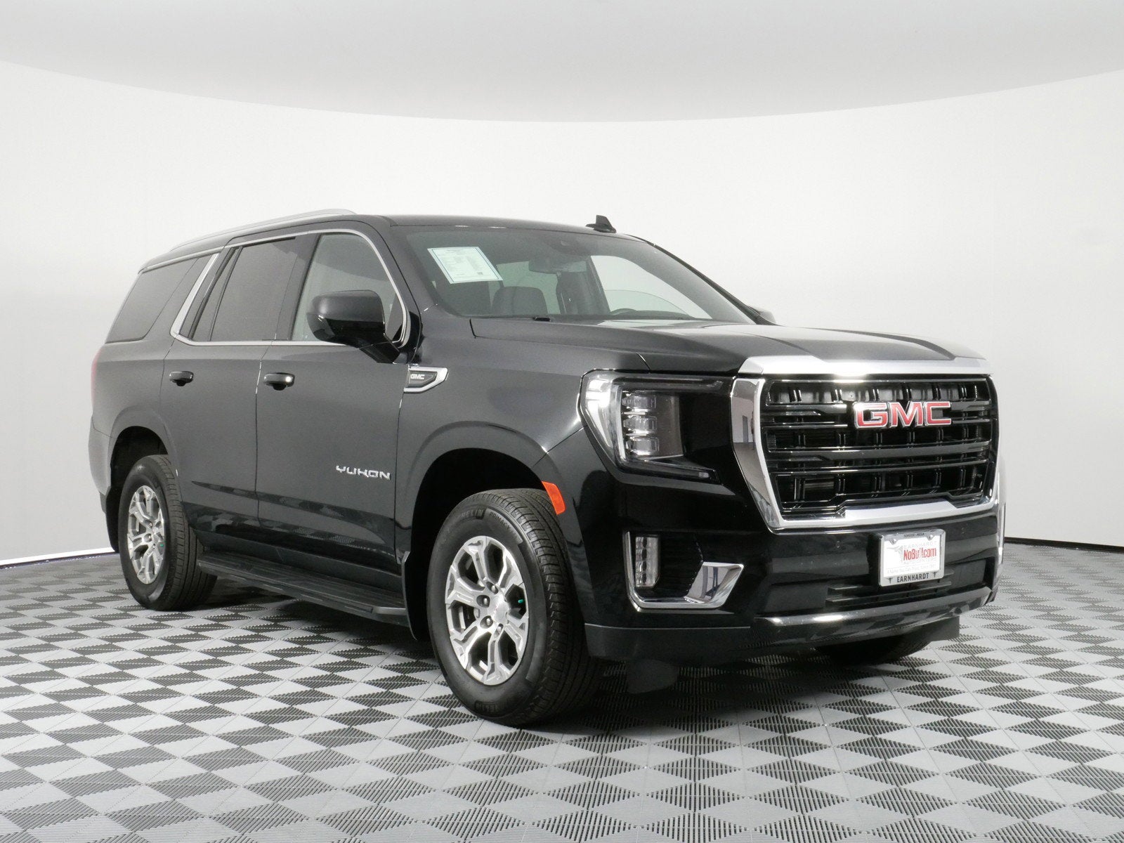 2024 GMC Yukon SLE 4X4 *CLEAN CARFAX, 1 OWNER!*