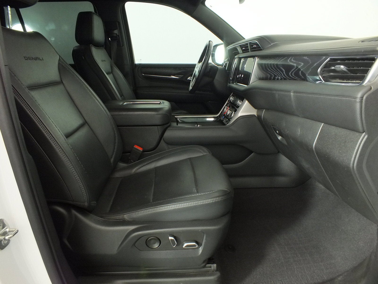 2022 GMC Yukon Denali 4WD *CLEAN CARFAX!*