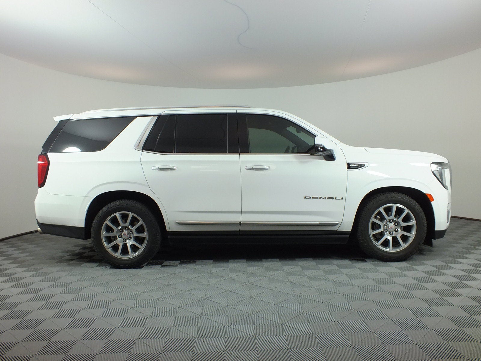 2022 GMC Yukon Denali 4WD *CLEAN CARFAX!*
