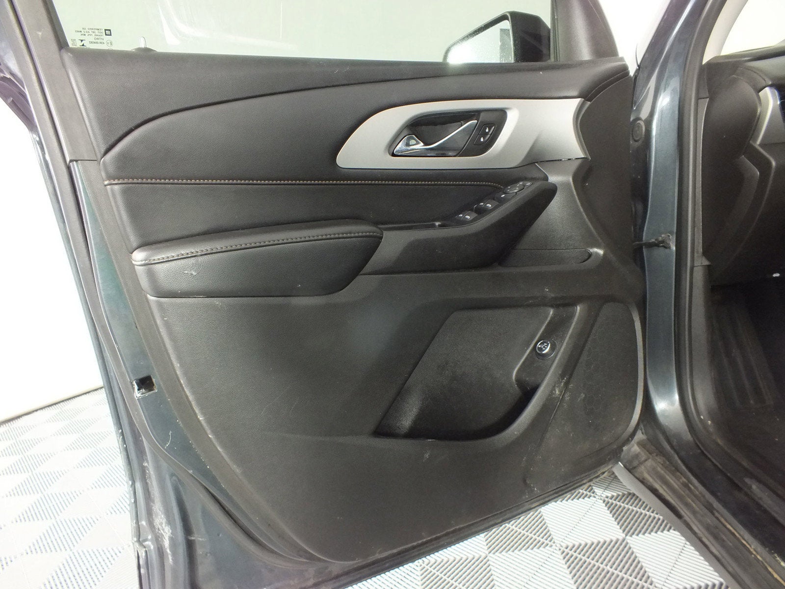 2021 Chevrolet Traverse LT AWD *ROOMY & RELIABLE!*