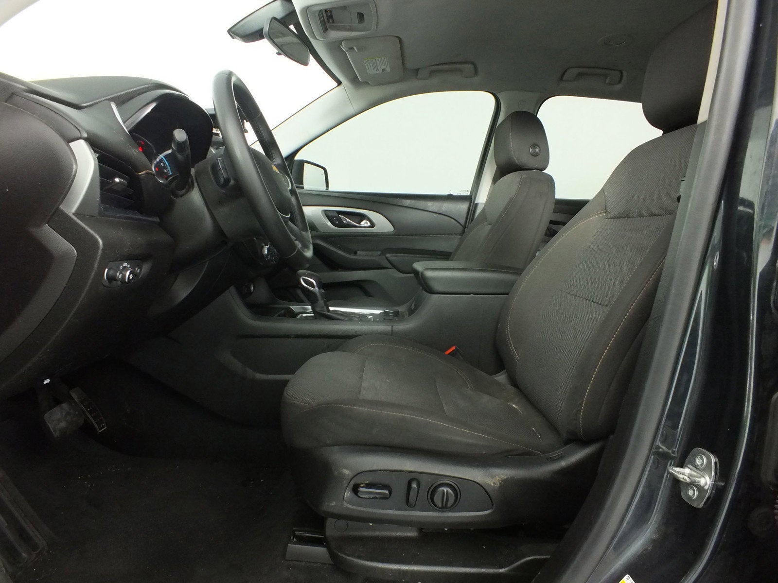 2021 Chevrolet Traverse LT AWD *ROOMY & RELIABLE!*